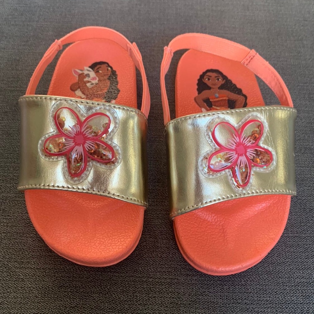 🆕Disney Moana Sandals with Heel Strap